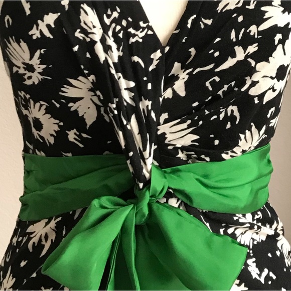 Anthropologie Floral Top Green Satin Sash NWT Size XS Preppy Cottagecore Y2K NDS - Picture 7 of 11
